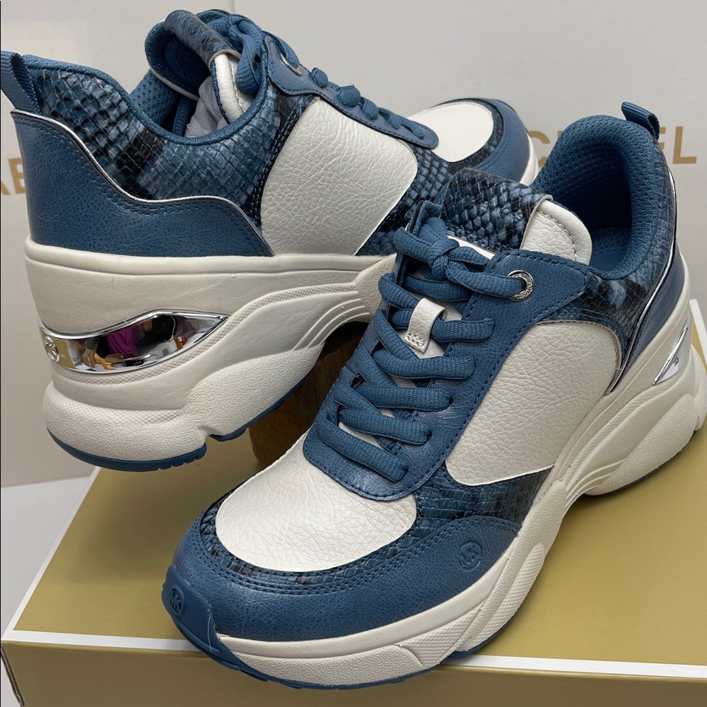 Michael Kors KATRINA WEDGE TRAINER
FAUX LEATHER
49F5KAFS3L
Cornflower - Picture 9 of 16